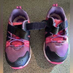 New Stride Right Toddler Girl Sneaker 8.5XW
